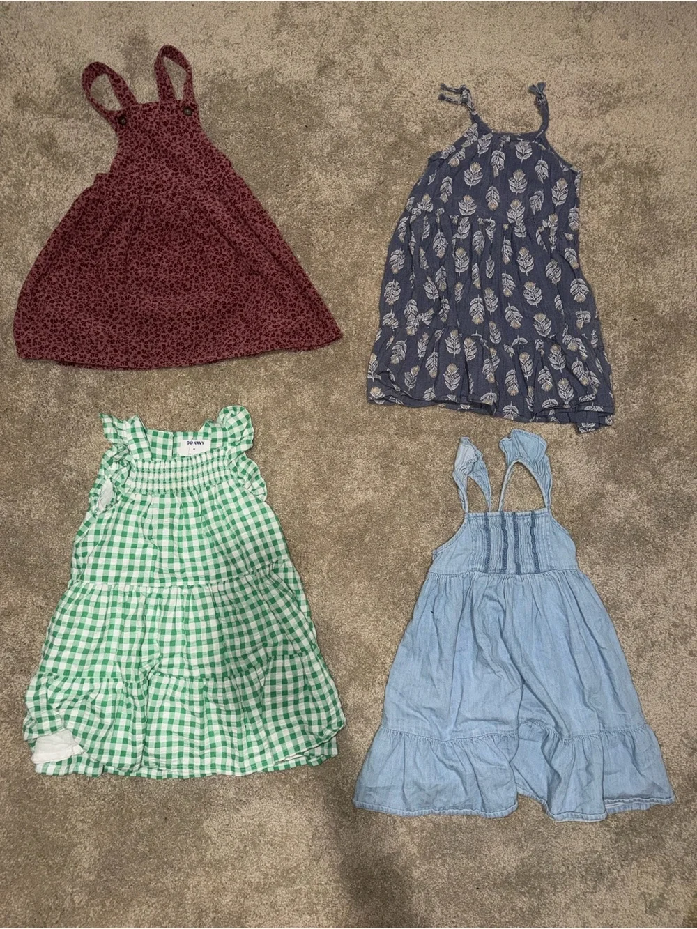 5T old navy girls dress bundle ( 4 total)